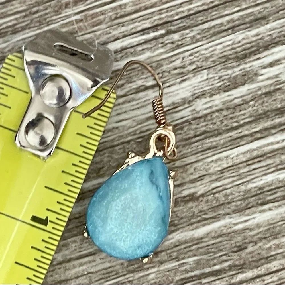 Blue gold tone drop earrings - Picture 10 of 10